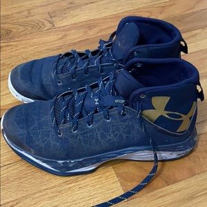 Under Armour Basketball/Athletic Sneakers (8)